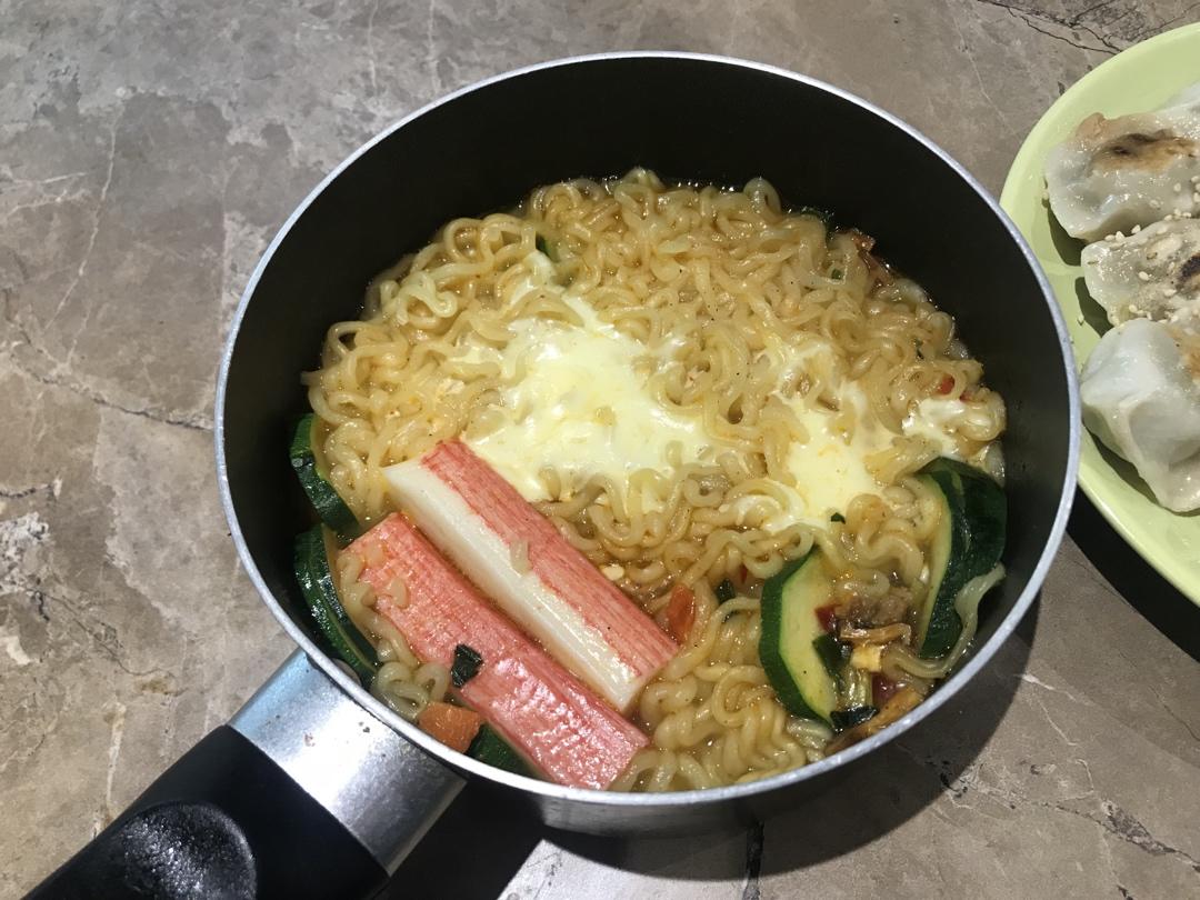 满足食欲的深夜秘密 森系浓香泡面