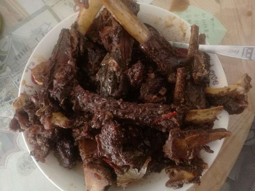 红烧鹿排（鹿排是梅花鹿的排骨）