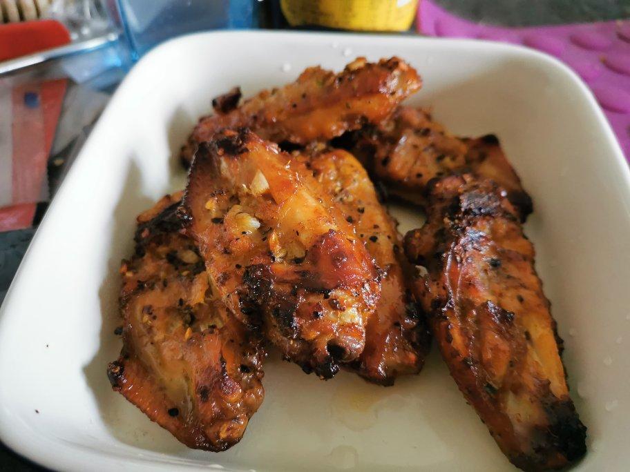 蒜香烤鸡翅｜又香又嫩