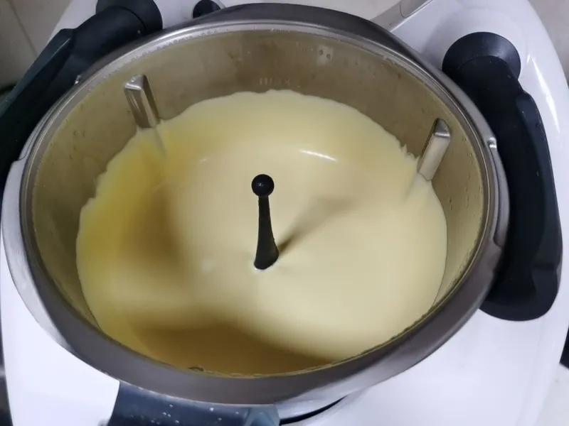 美善品技巧 ｜ 小美打发：淡奶油、全蛋、蛋清的做法 步骤2