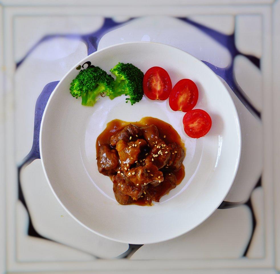 文火小牛肉。