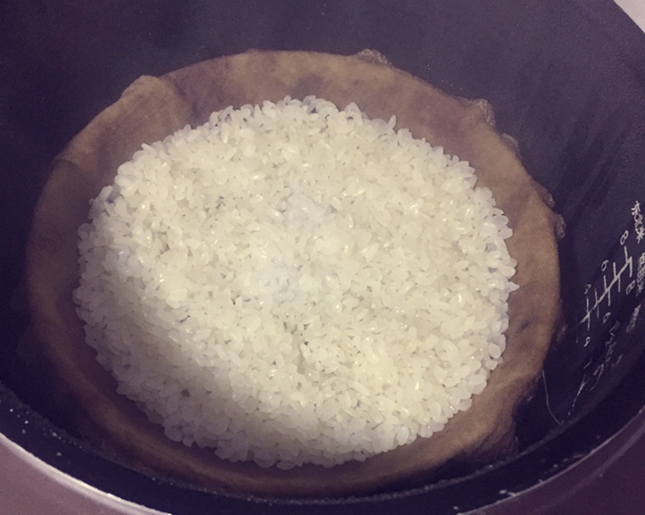 电饭煲蒸糯米饭的做法