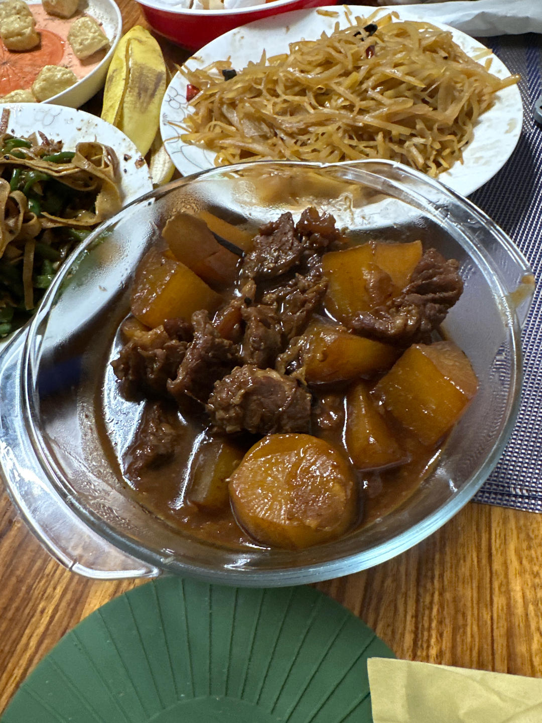 萝卜焖牛腩 （好吃得可以摆摊了）