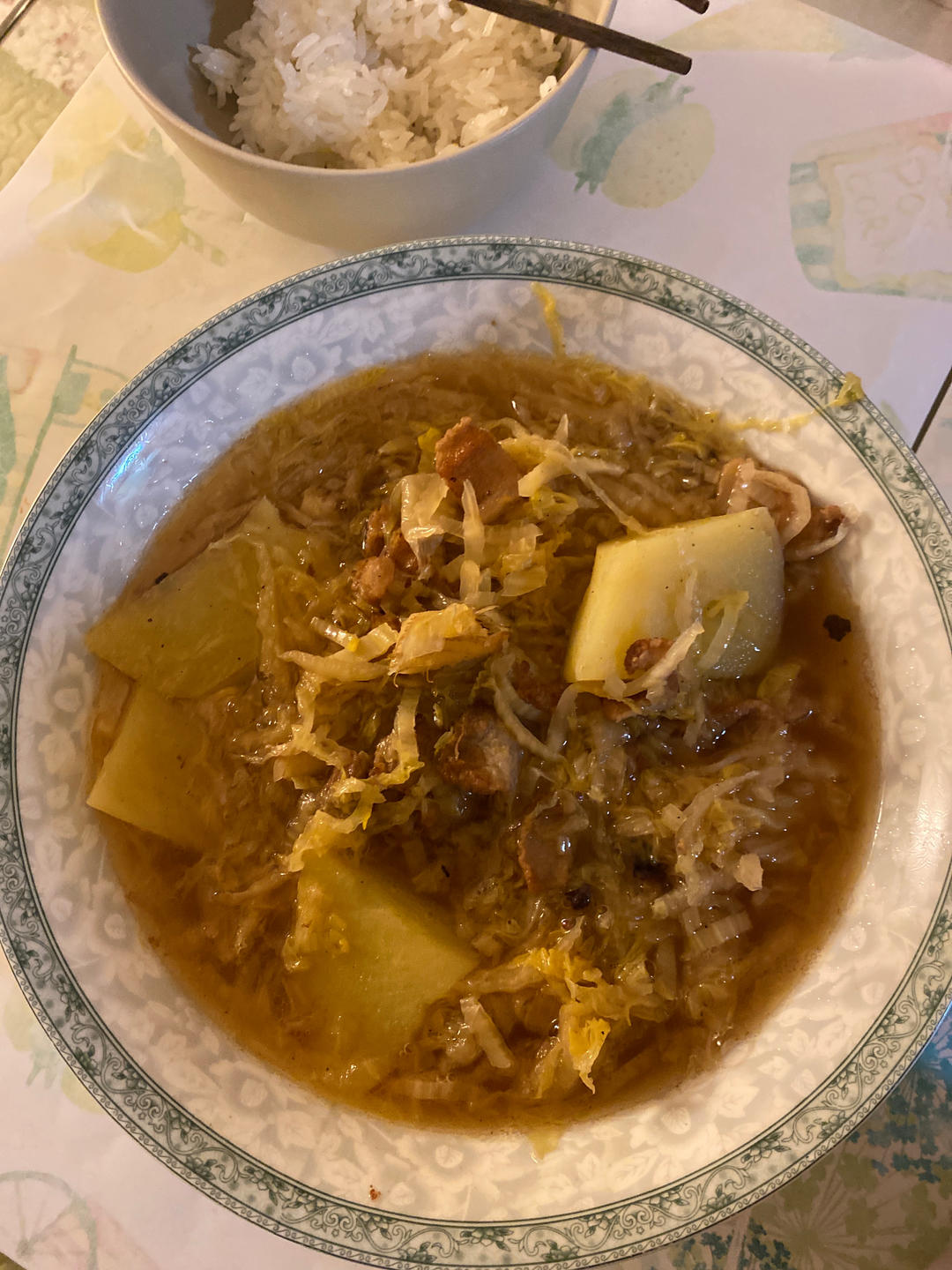 五花肉炖酸菜【最爱妈妈菜】