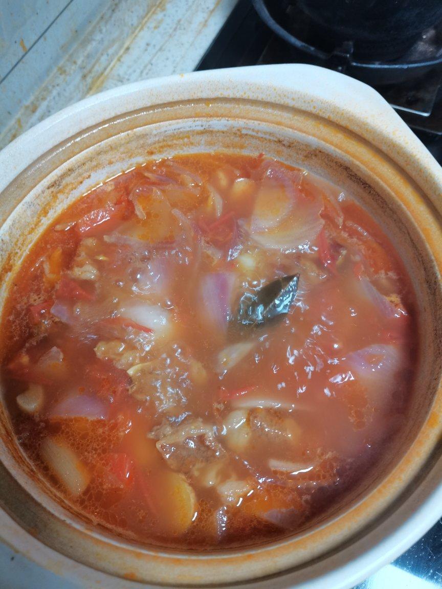 番茄土豆炖牛腩