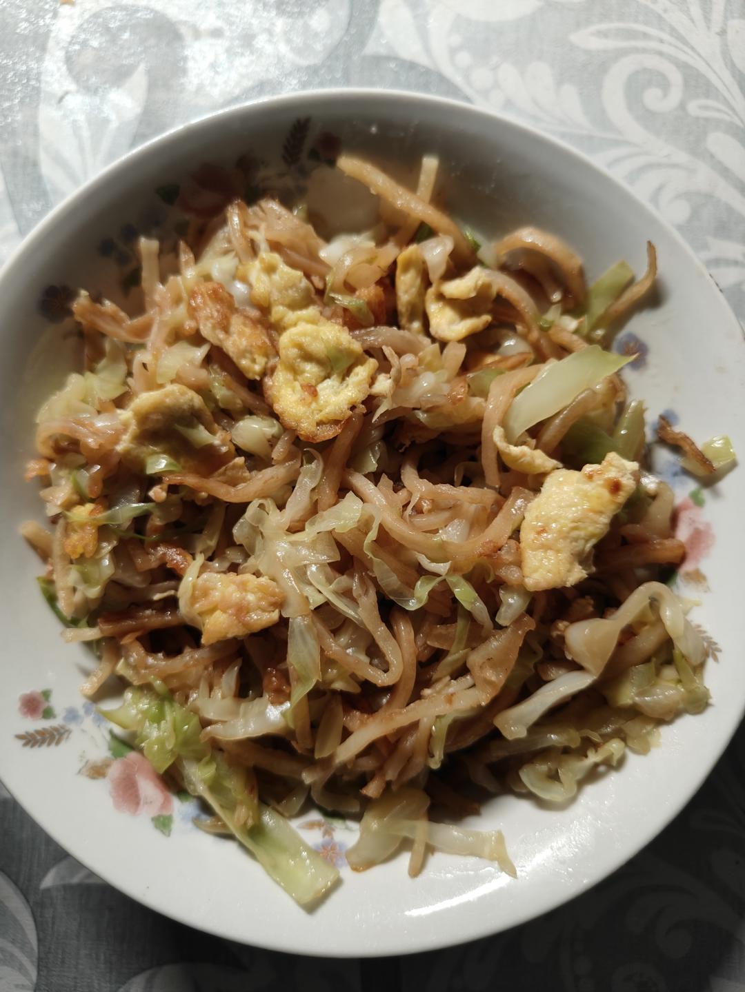甘蓝鸡蛋炒饼丝