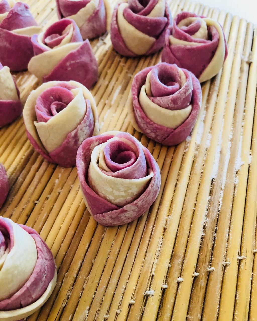 旧日时光ada做的紫薯玫瑰花馒头