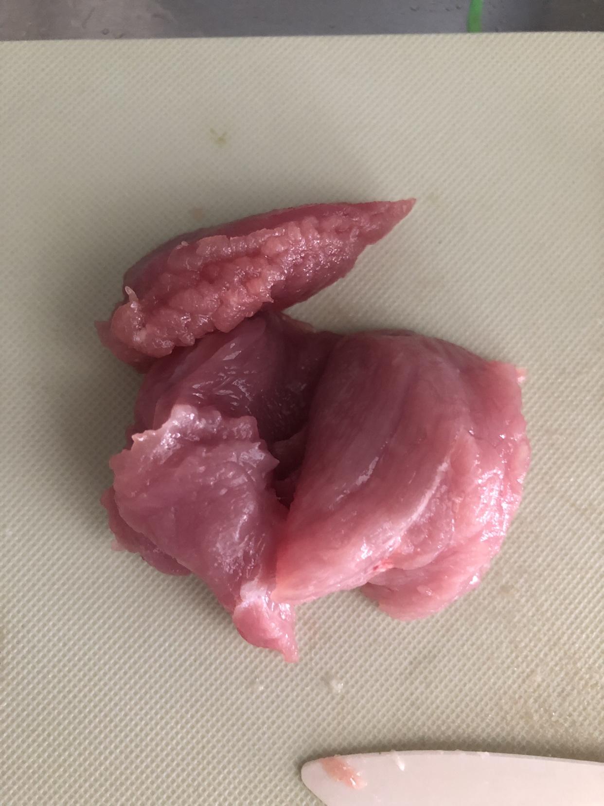猪肉香菇虾皮小丸子（宝宝辅食）的做法 步骤1