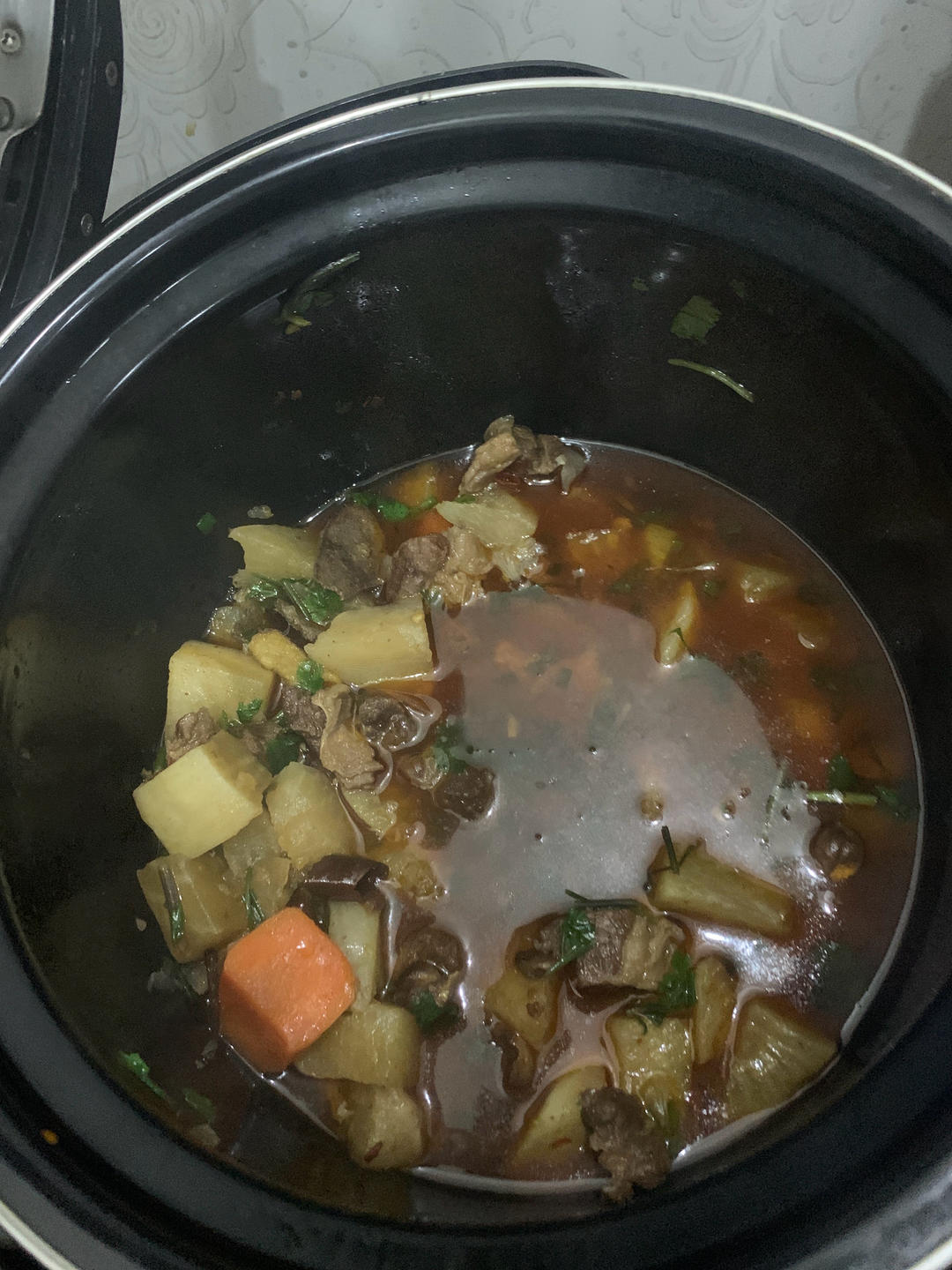 厨师长教你：“萝卜烧牛肉”的川味版做法，肉香四溢软烂入味