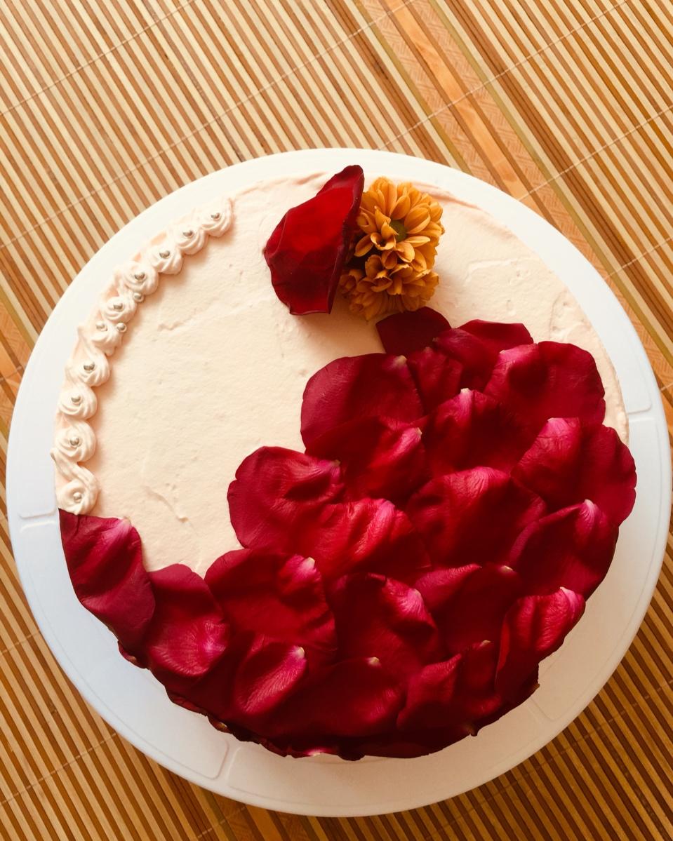 超级简单美腻的生日蛋糕，情人节蛋糕。解决各种抹面困难！