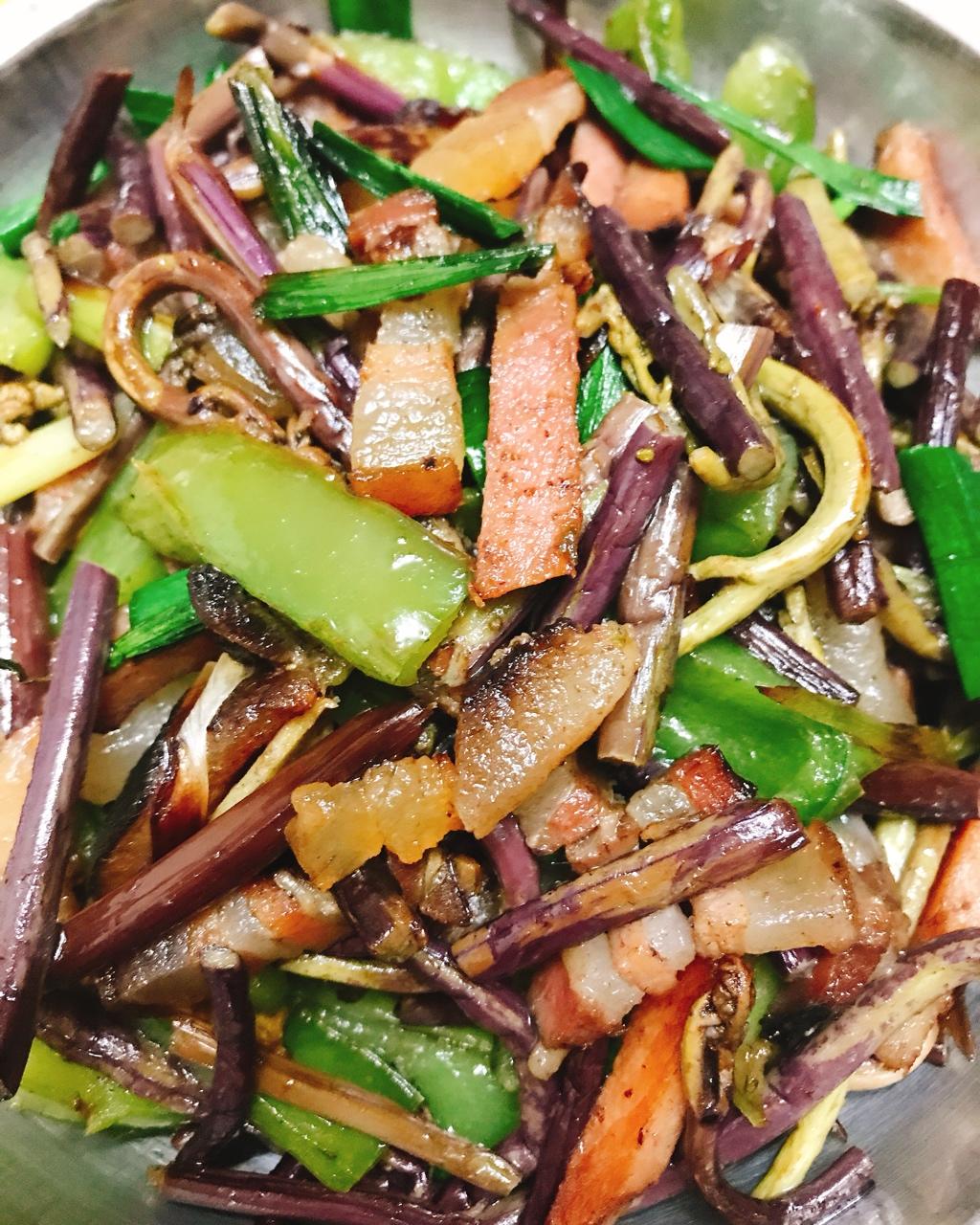 蕨菜炒腊肉