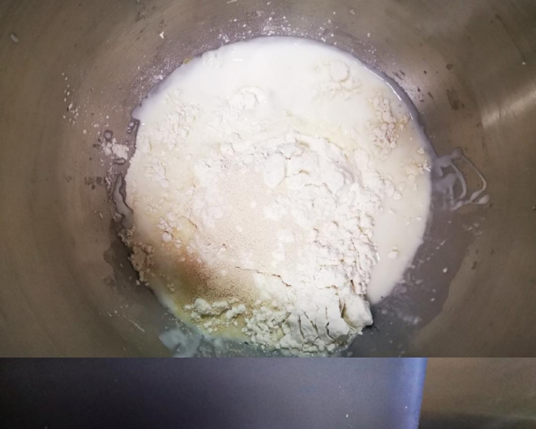 纯奶手撕吐司的做法 步骤1