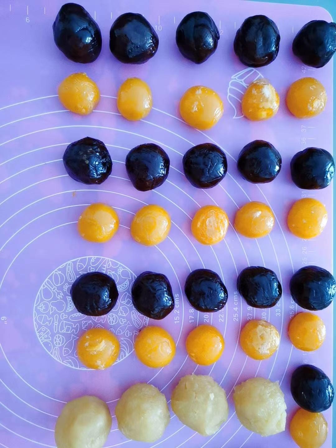 广式莲蓉蛋黄月饼