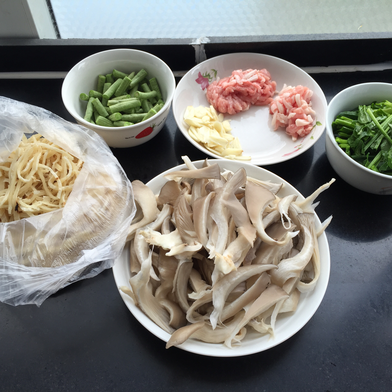 蘑菇炒肉