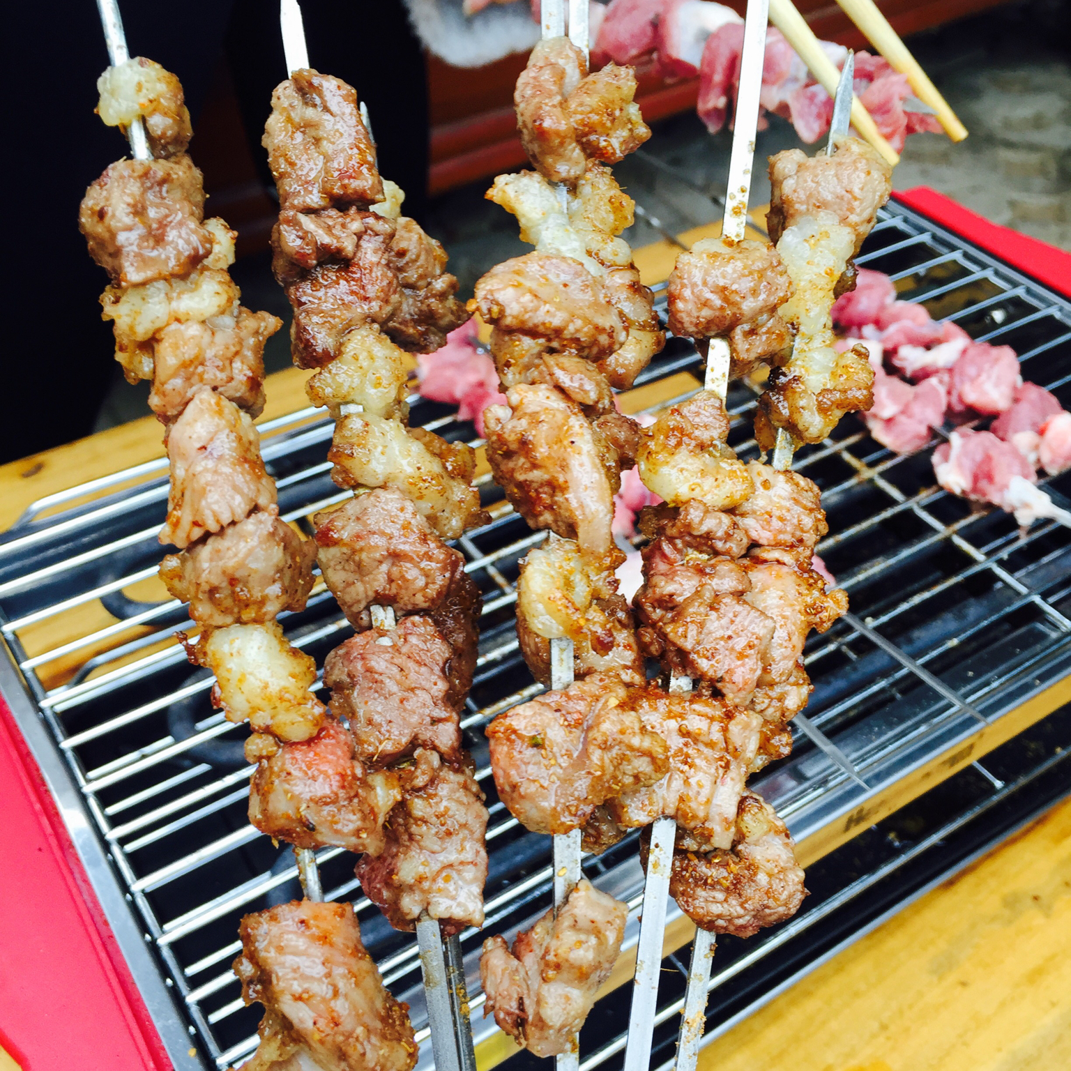 在家也能吃烤羊肉——孜然烤羊肉串