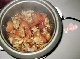 电饭锅红烧猪蹄的做法