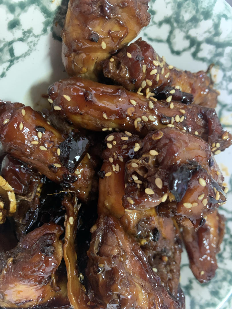 好吃到舔手指の鸡脖子