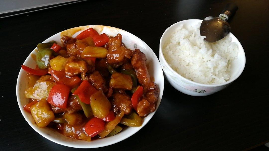 菠萝咕噜肉