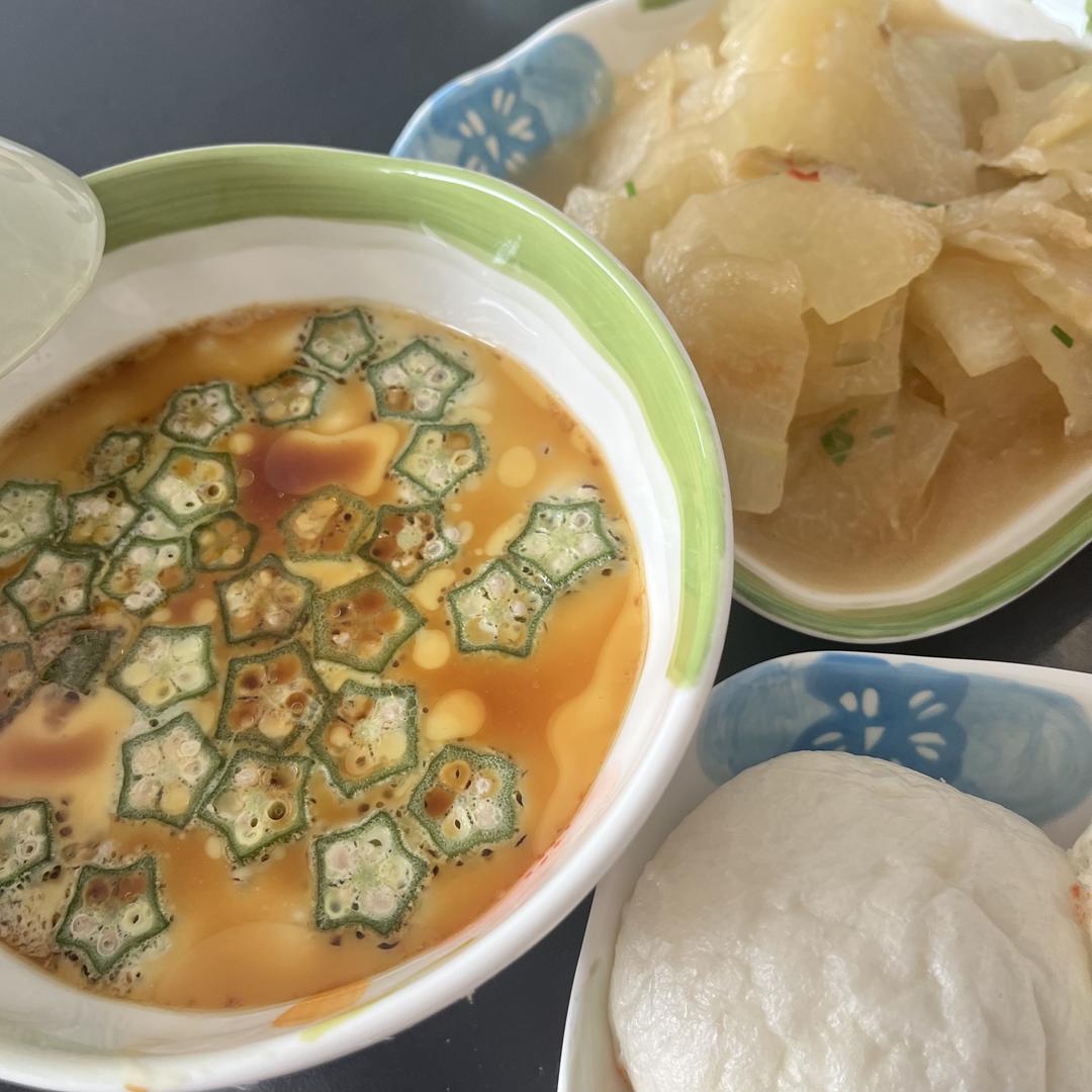 颜值控-做一朵开在碗里的花秋葵蒸水蛋