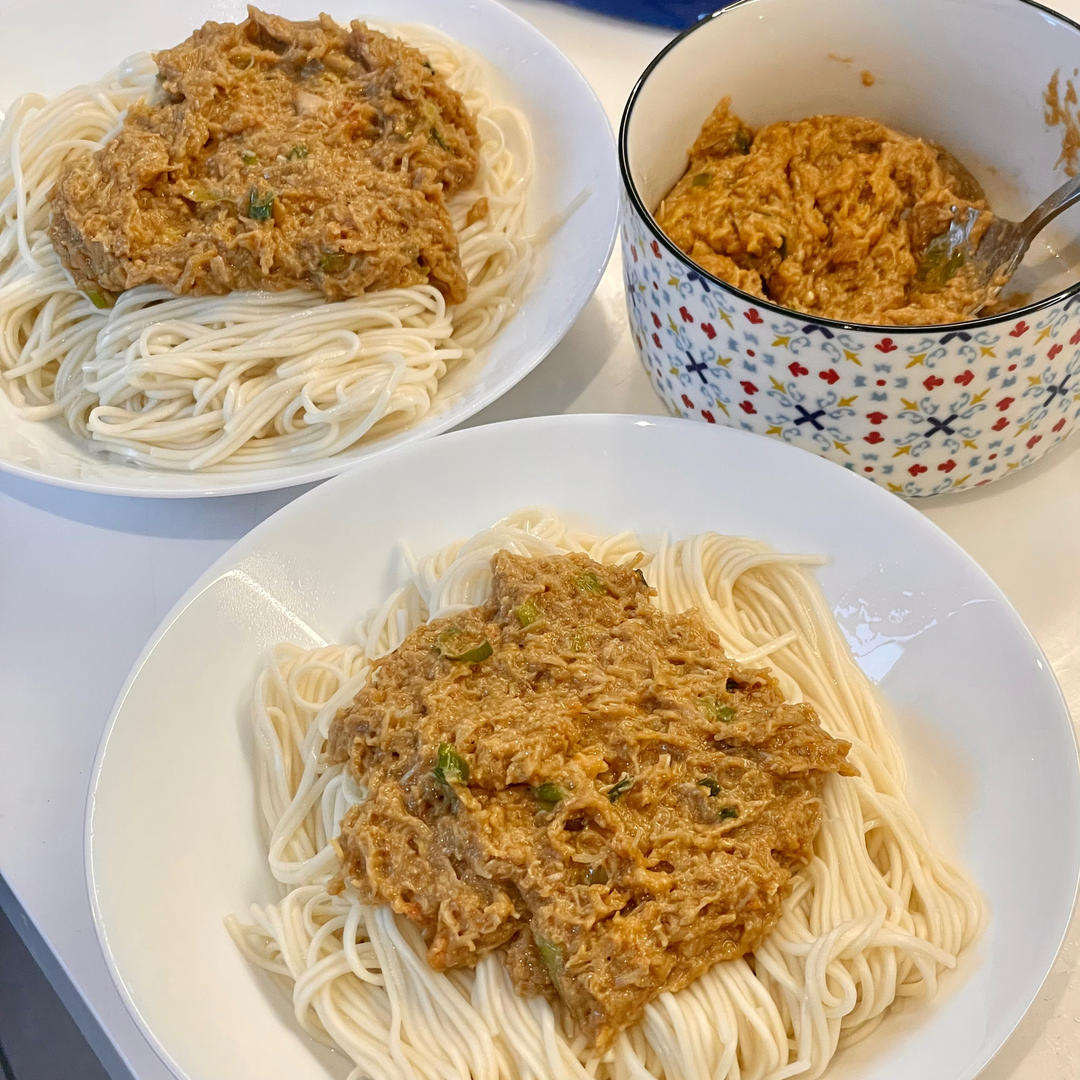 蟹黄面，秒杀一切饭店的自制爆多蟹黄酱！