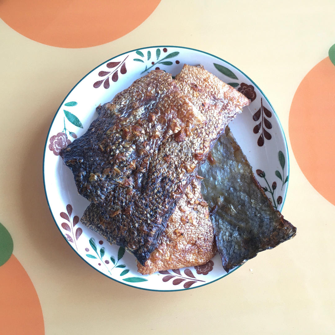 【健康零食】 香香脆脆的烤三文鱼皮