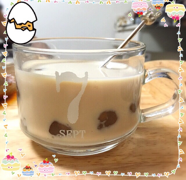 夏天里的冷泡冰奶茶