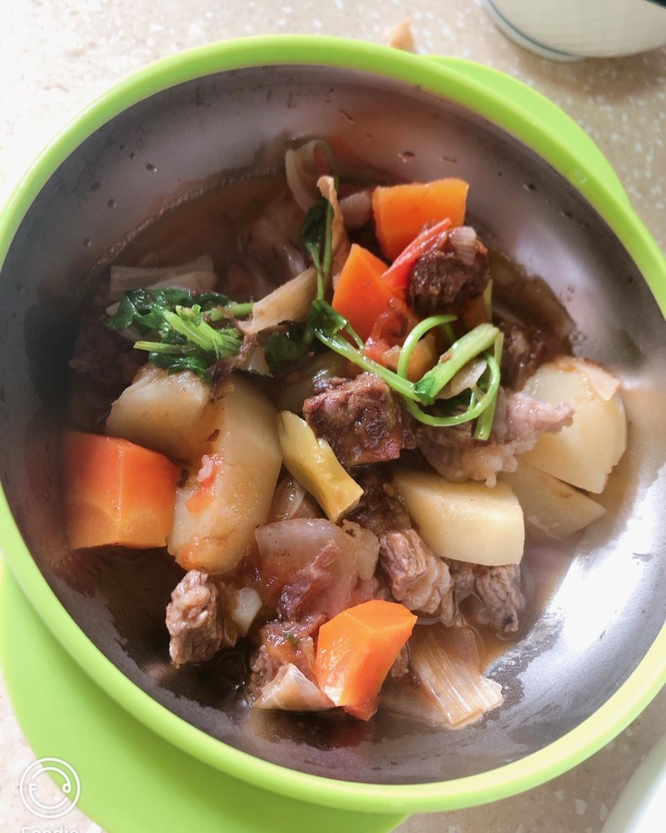 快手西红柿土豆炖牛肉