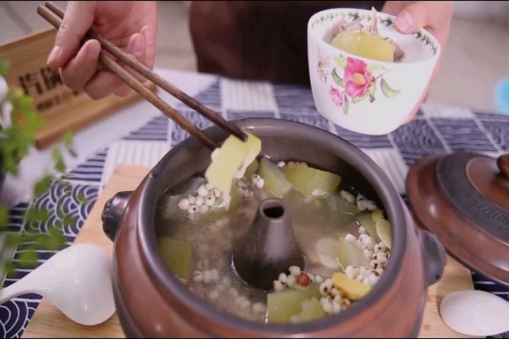 加入半碗水，收获半锅汤，蒸出来的健康美味—冬瓜薏米排骨汤的做法