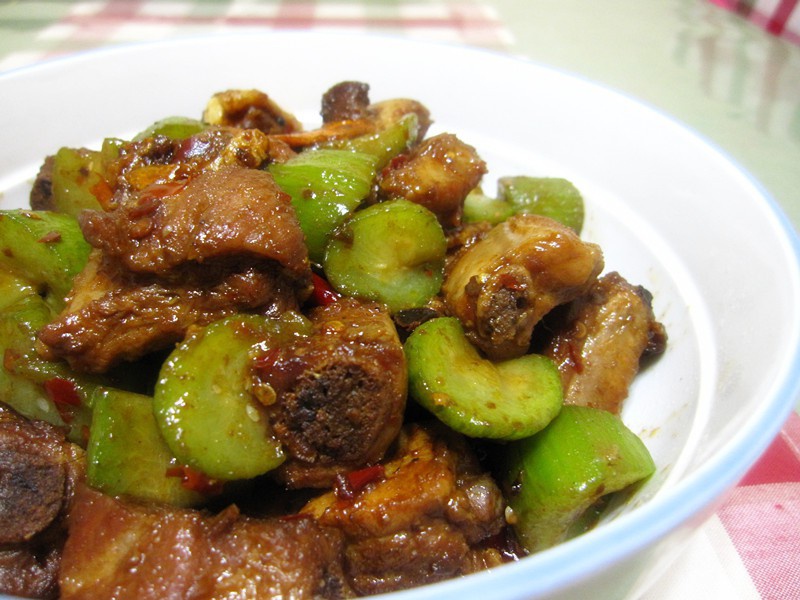 川味土豆烧排骨