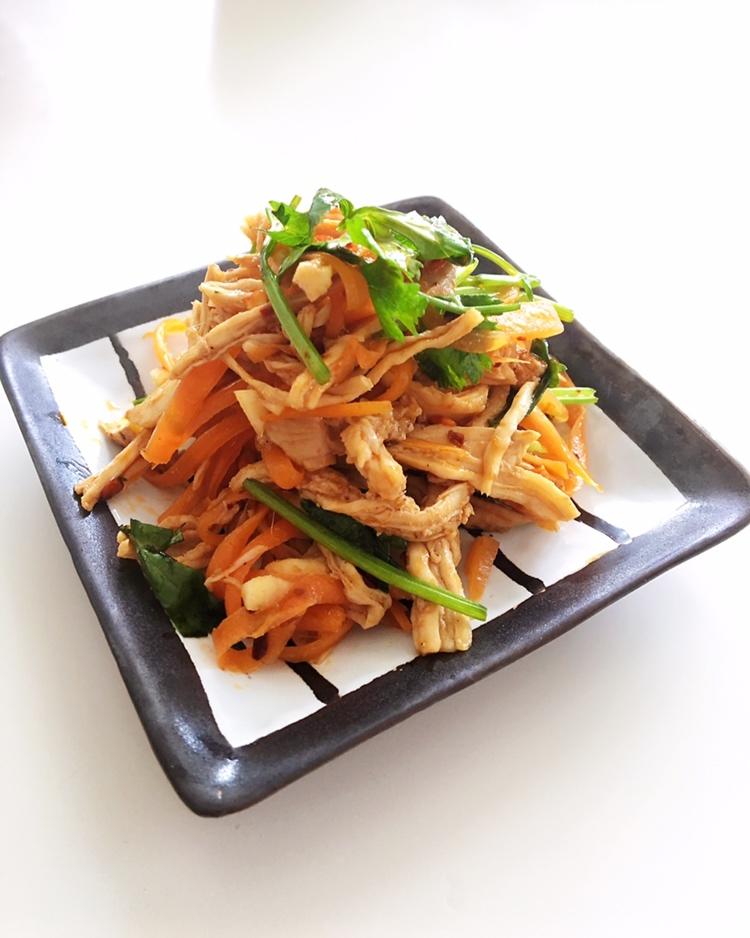 减脂健身｜凉拌手撕鸡丝（香辣&麻油版）