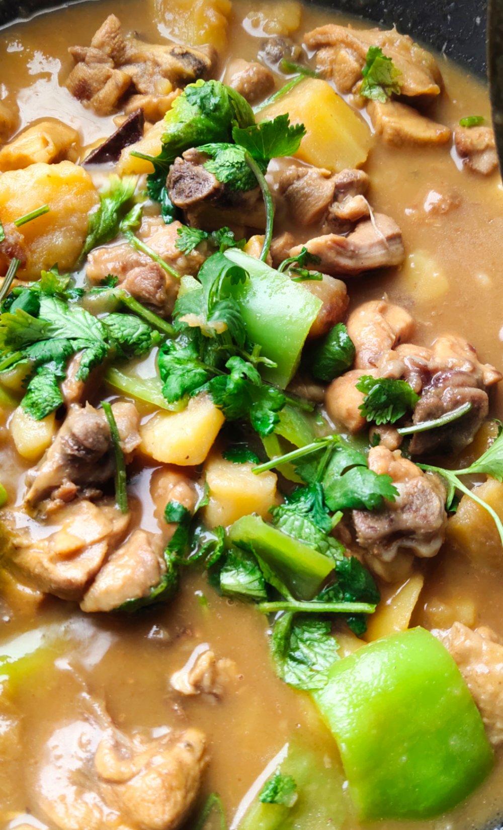 土豆鸡块（黄焖鸡）