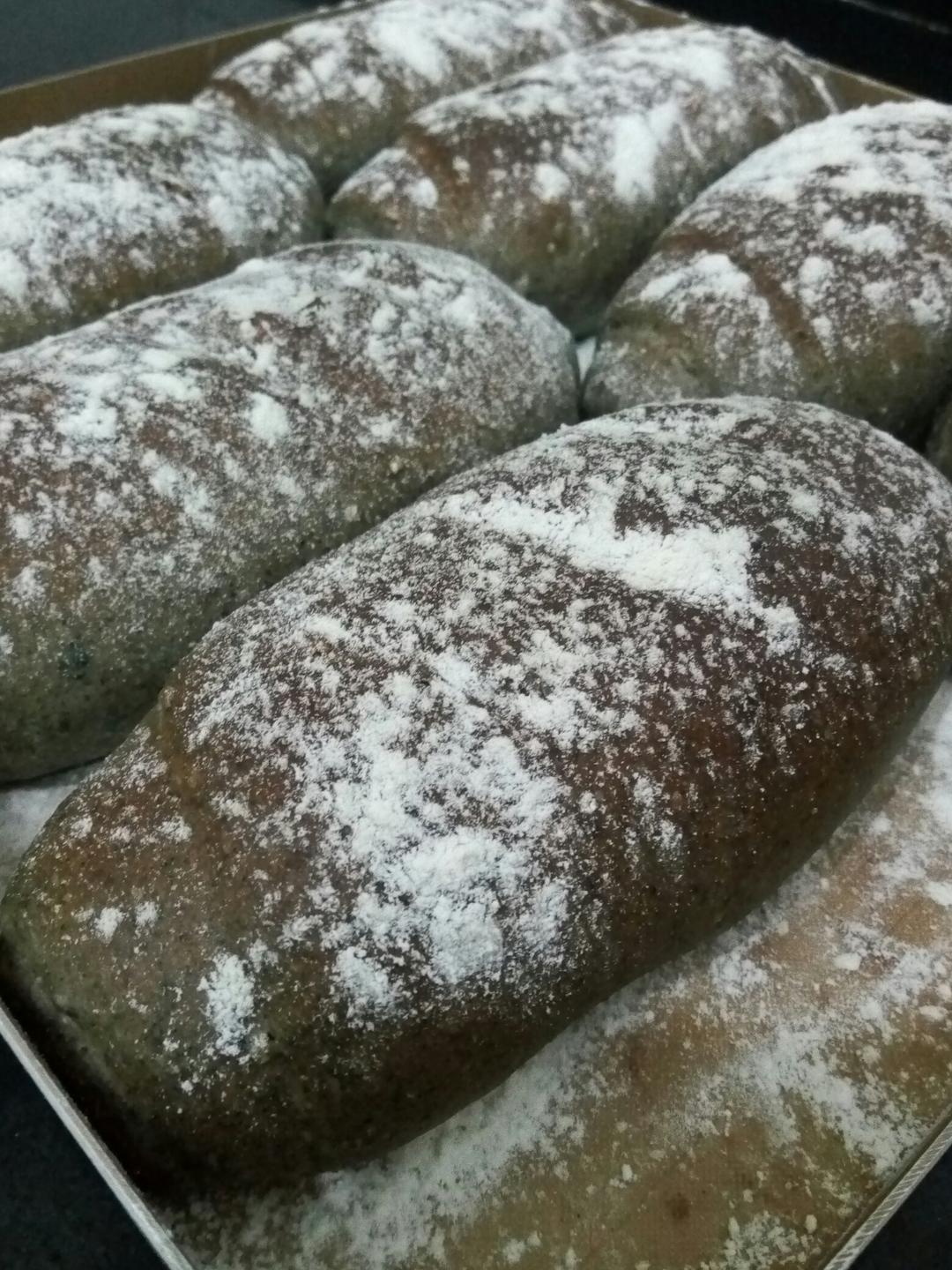 超浓黑芝麻面包