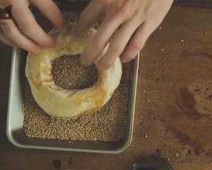 Simit 土耳其芝麻圈面包的做法 步骤8