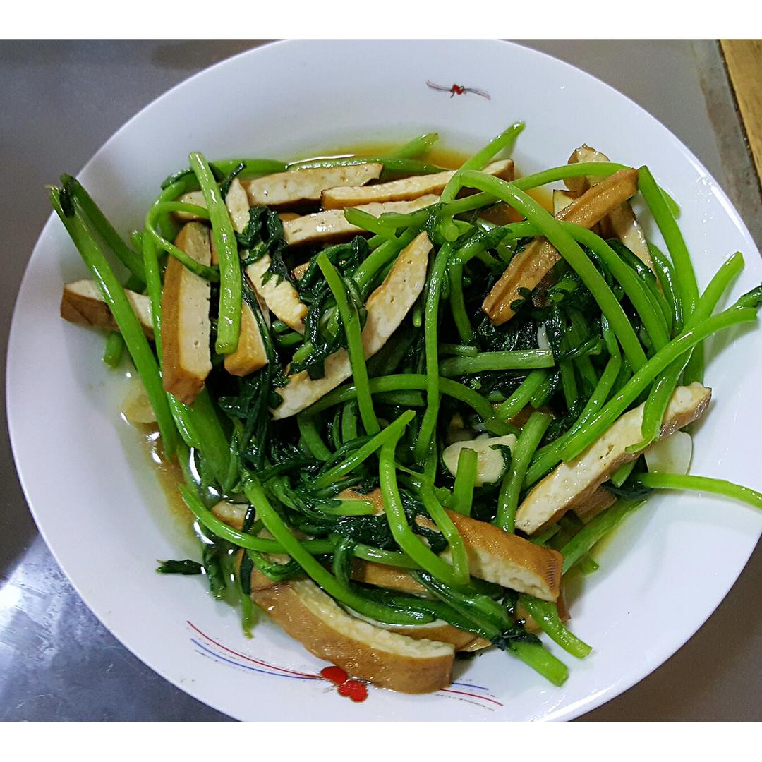 芹菜炒香干