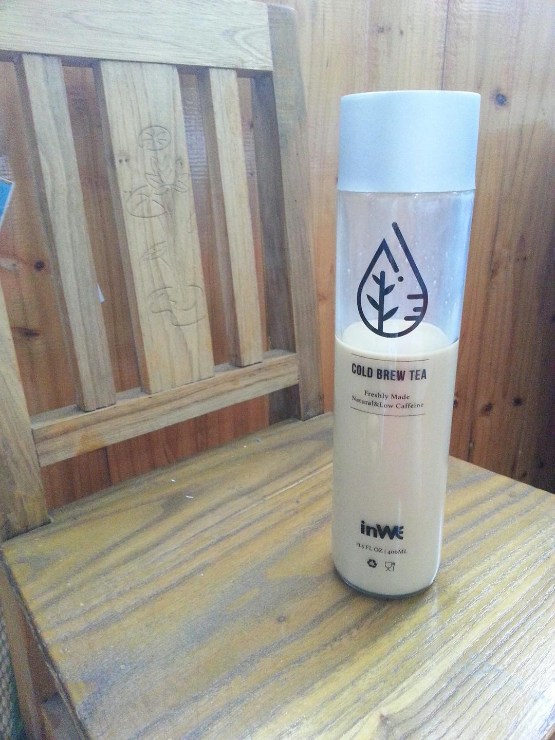 夏日冰凉冻鸳鸯奶茶