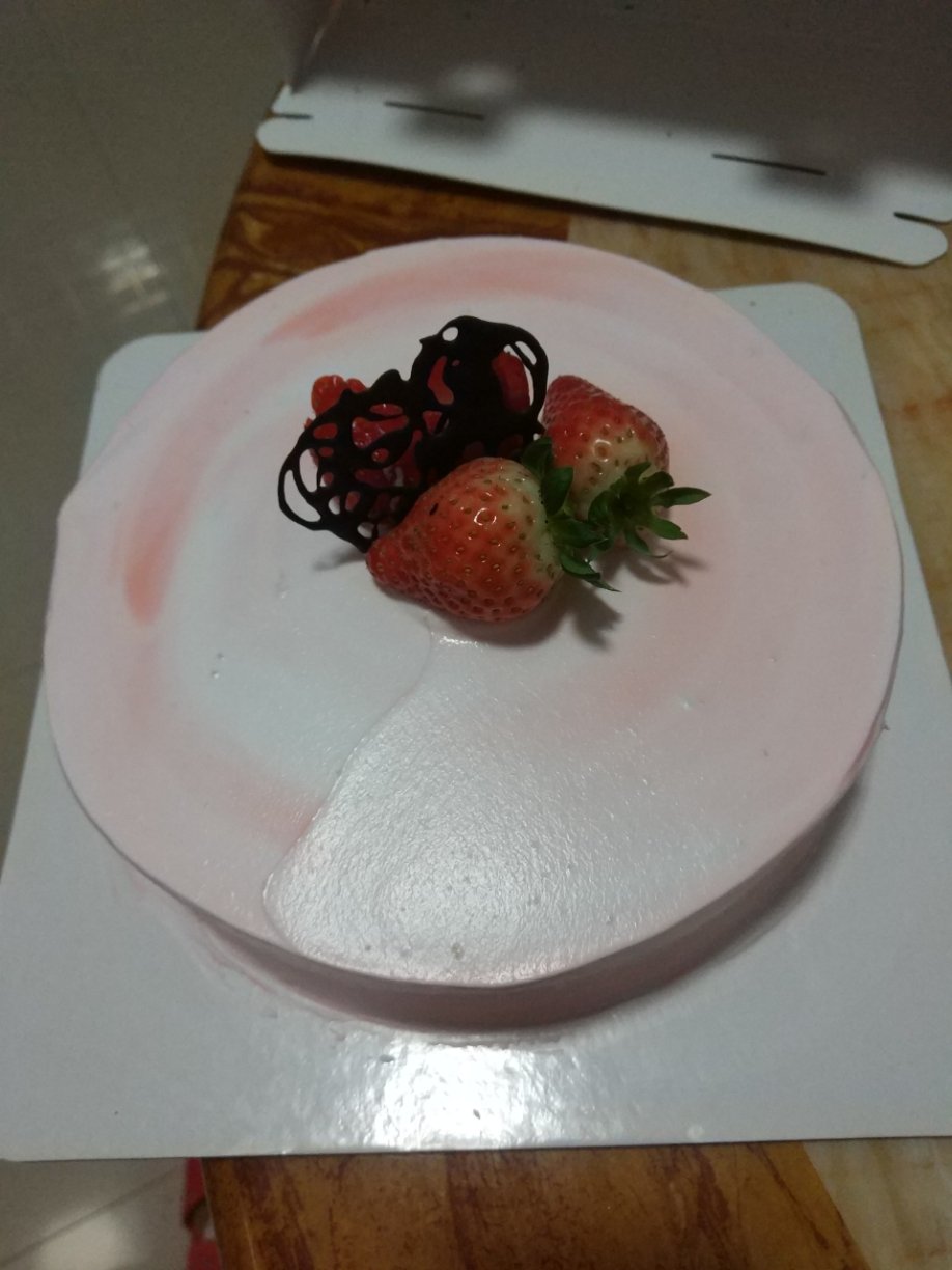 草莓 戚风奶油蛋糕 2种装饰方法（视频菜谱）