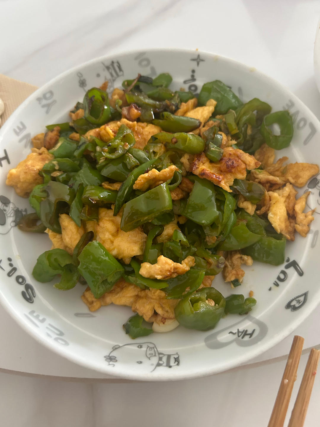 厨师长教你：“青椒炒鸡蛋”的家常做法 ,非常下饭
