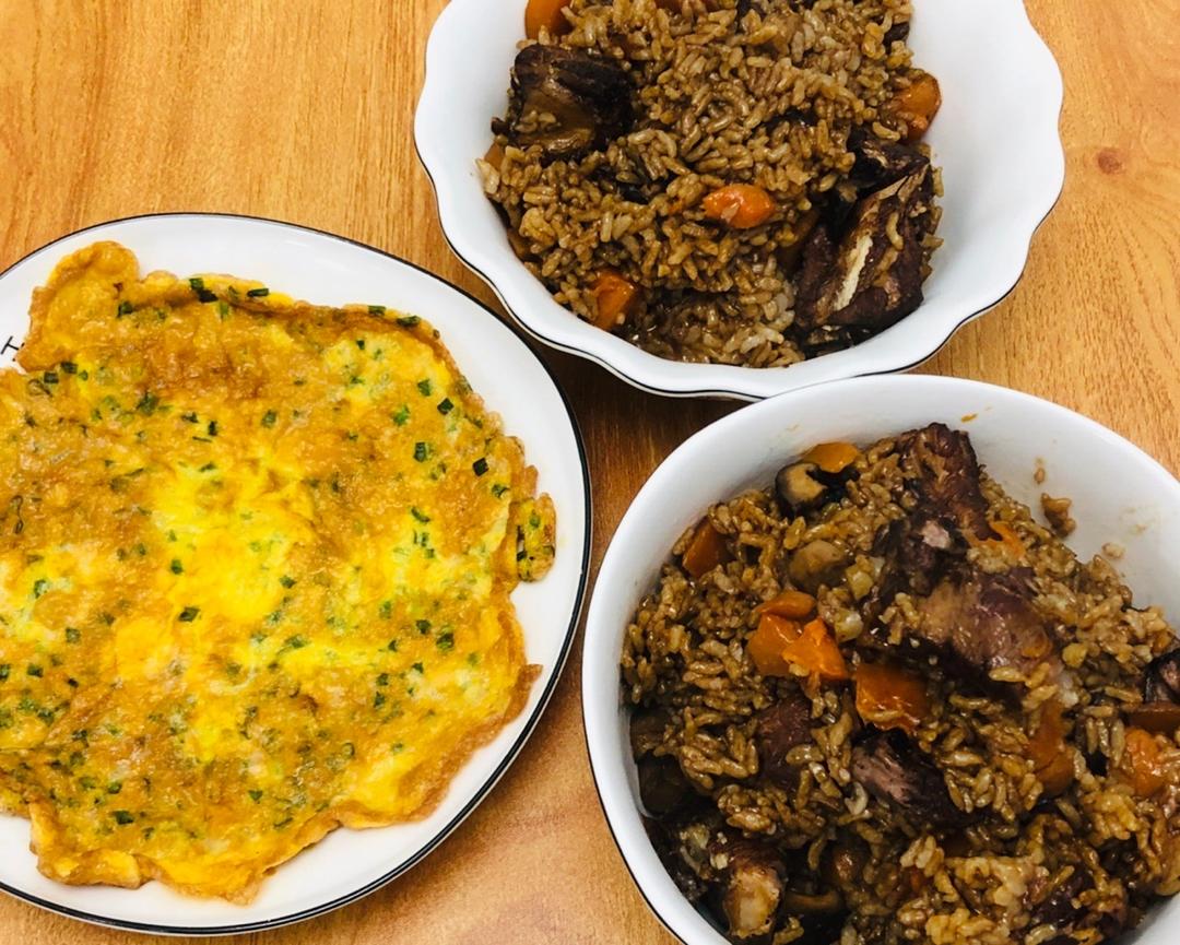 喷香排骨焖饭（爆好吃）