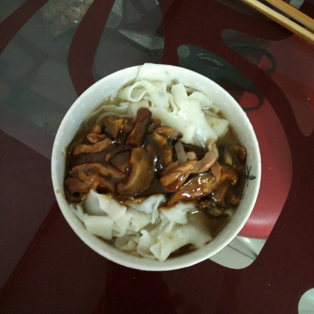 香菇肉丝面