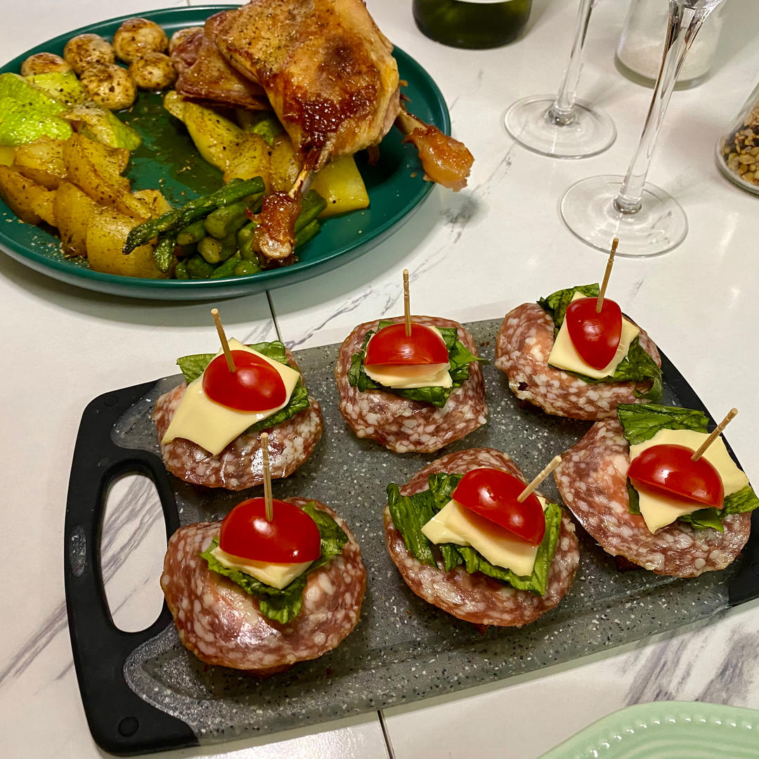 Party小食奶酪萨拉米拼盘