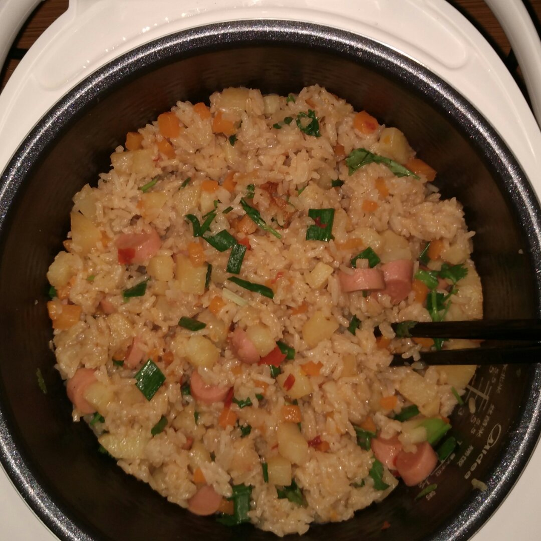 香肠土豆闷饭
