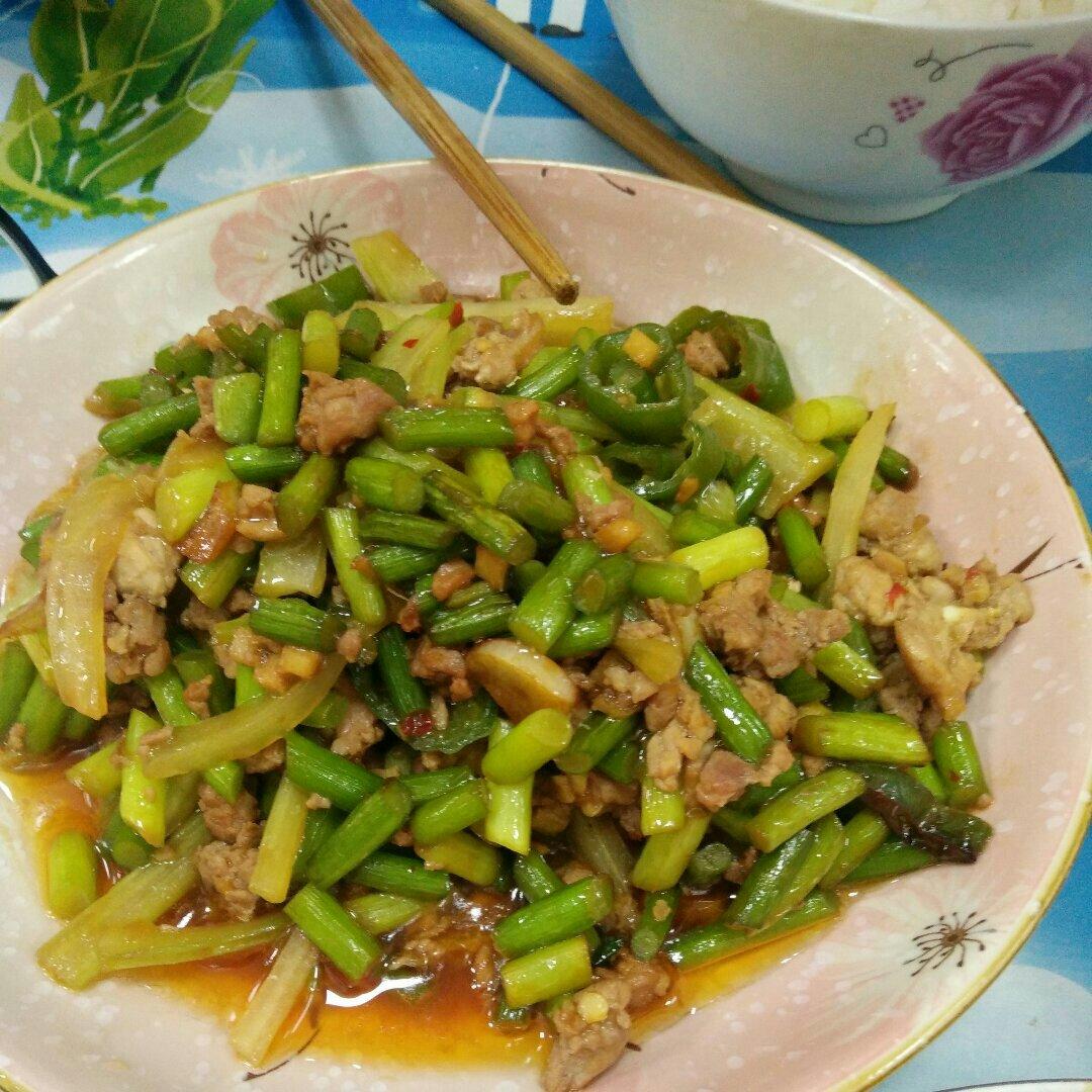 肉末炒蒜苗
