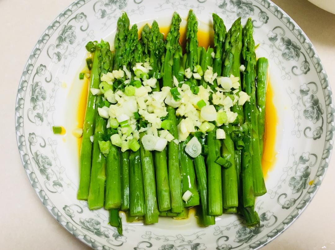 鲜味油淋芦笋