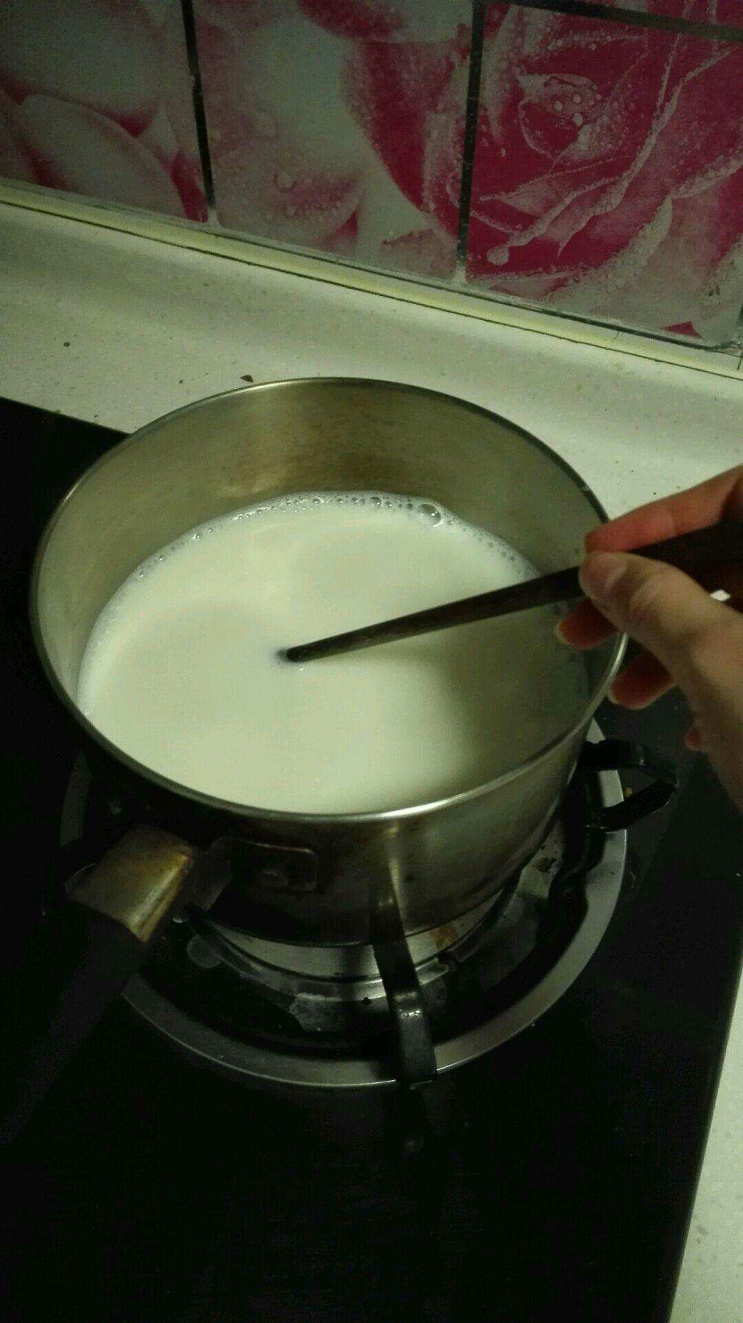 5分钟搞定的姜撞奶的做法 步骤2