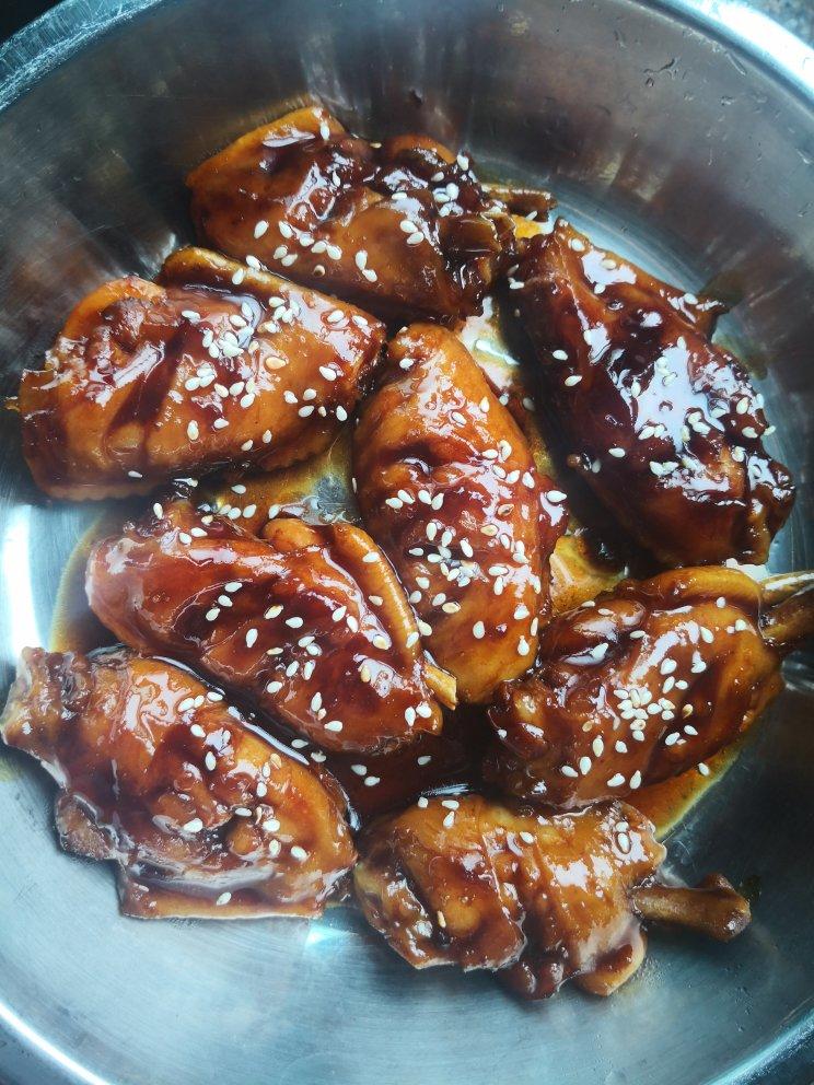 厨师长教你：“可乐鸡翅”的家常做法，味道鲜嫩可口，先收藏起来
