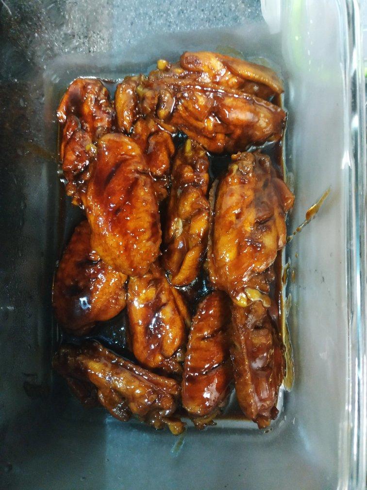 厨师长教你：“可乐鸡翅”的家常做法，味道鲜嫩可口，先收藏起来