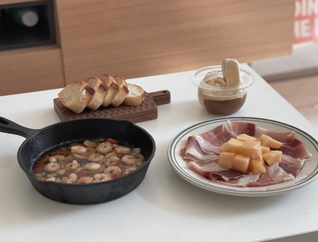 西班牙Tapas最基本款－蒜油虾