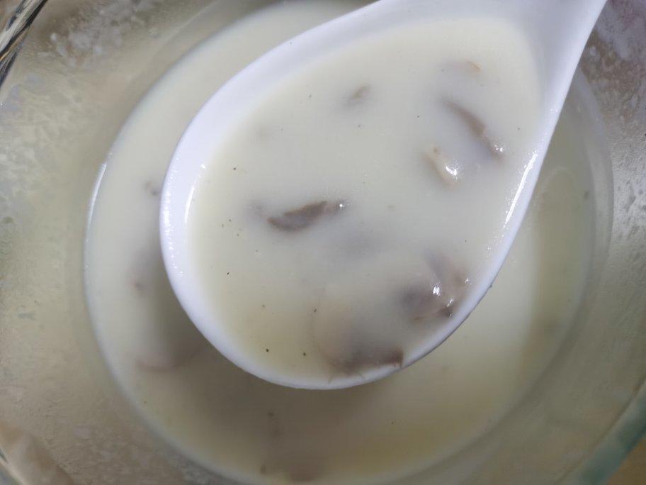 超惊艳奶油蘑菇汤(牛奶版本)