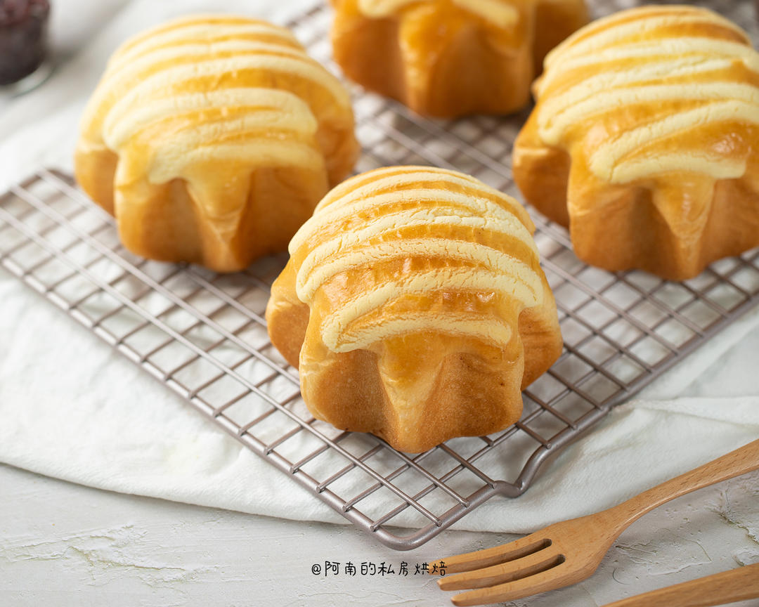 紫米夹心雪芙星星面包！软软糯糯的紫米搭配面包绝了！的做法