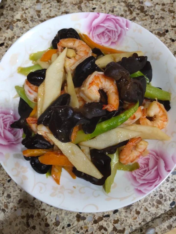 芦笋炒虾仁（清甜可口）